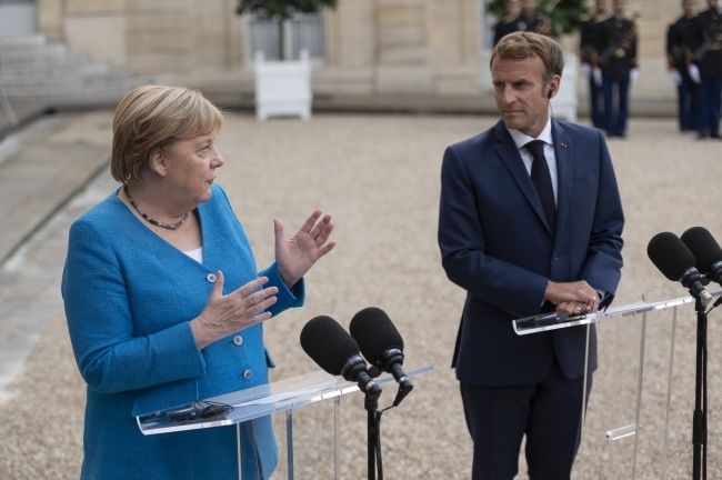 Macron'dan "Taliban" açıklaması: Terör örgütleriyle ilişkisi konusunda özellikle dikkatli olacağız