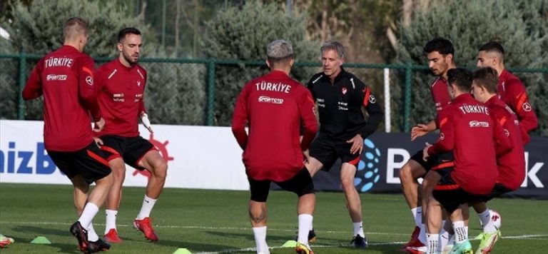 A Milli Takım Stefan Kuntz ile ilk idmanına çıktı