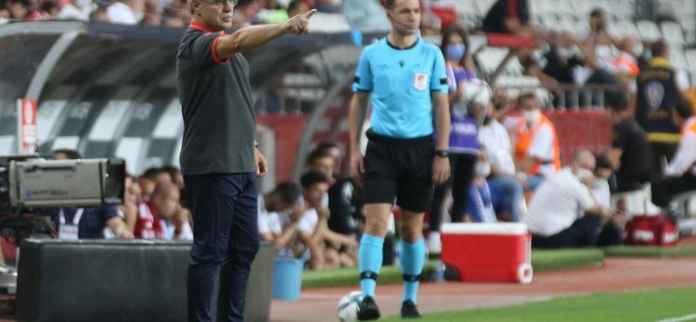 Antalyaspor’da Ersun Yanal dönemi sona erdi