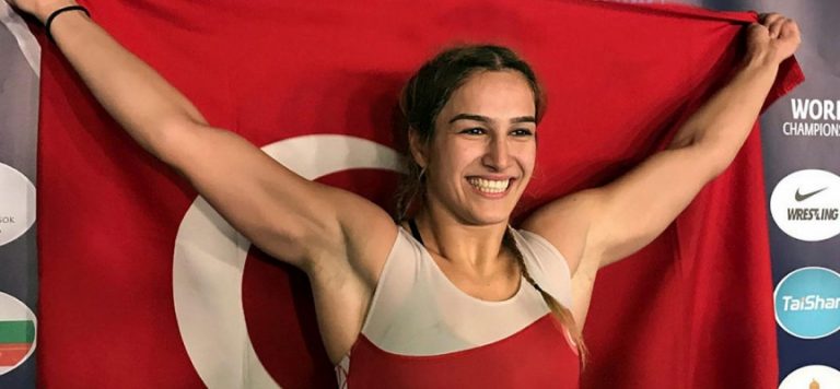 Buse Tosun Çavuşoğlu’ndan Dünya Şampiyonası’nda bronz madalya