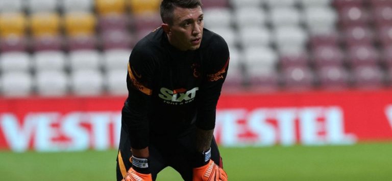 Galatasaray’da Fernando Muslera’yı yine zorlu bir yolculuk bekliyor.