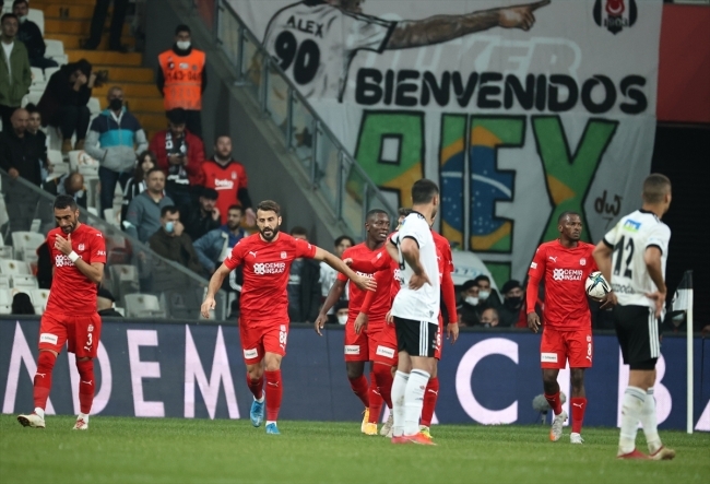 Beşiktaş Sivasspor'u 'Güven'li geçti