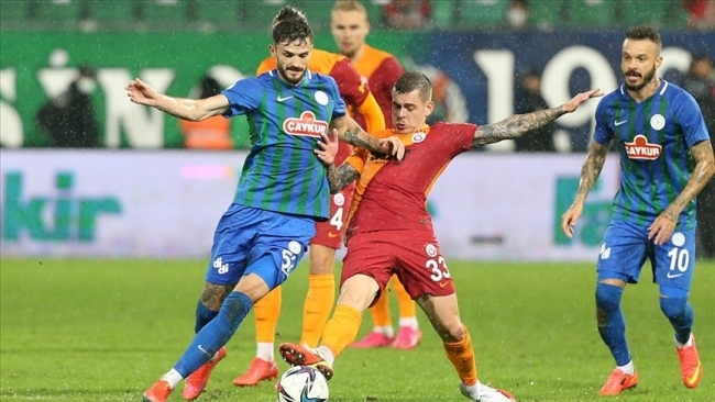 Galatasaray son dakikada kazandı