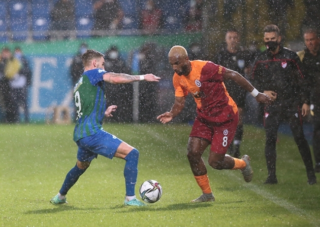 Galatasaray son dakikada kazandı