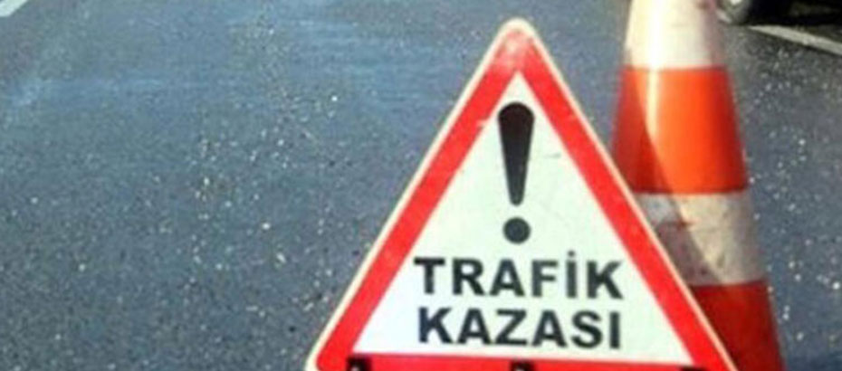 Gazimağusa’da trafik kazası, biri ağır 4 yaralı. Kaza sonrası olay yerinden kaçan araç sürücüsü aranıyor