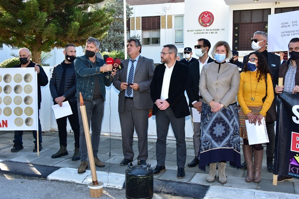 Öğretmen Sendikaları, ülkedeki alım gücünün korunmasına yönelik 27 maddelik önerilerini açıkladı