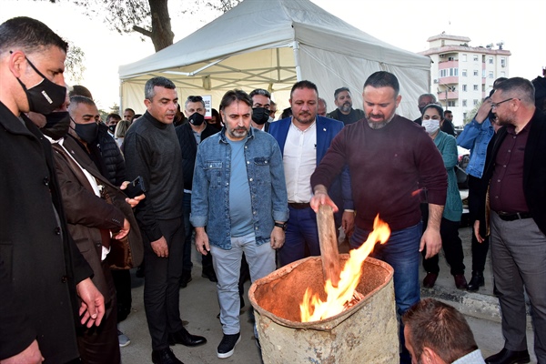 600600p22462EDNmainimg-SENDIKALAR-BASBAKANLIK-ONUNDE-5-HUSEYIN-SAYIL1.jpg