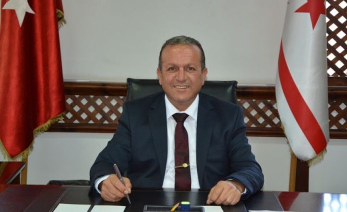 fikri-ataoglu-turizm-bakanligi-gorevini-devraldi-h101196-ad0ee-958x538-1.jpg