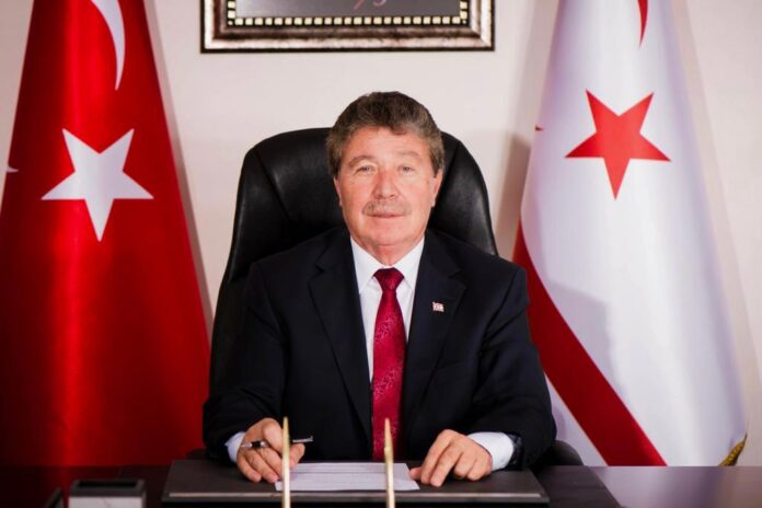 basbakan-ustel3.jpg