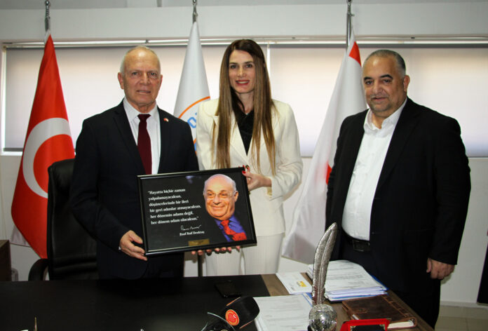 tore-15-kasim-kibris-universitesiGCOni-ziyaret-etti-1-.jpg