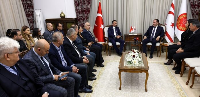 1738254213457OZTURKLER-AZERBAYCAN-HEYETI-TURKBIR-1.jpg