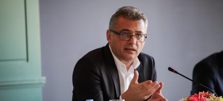Erhürman katıldığı programda soruları yanıtladı