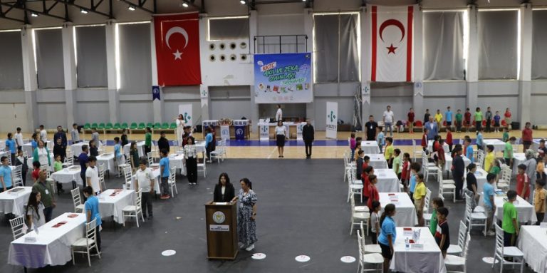 2. Akıl ve Zeka Oyunları Turnuvası Finali Lefkoşa Atatürk Spor Salonu’nda yapıldı
