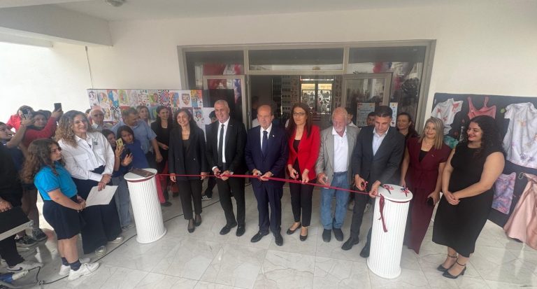 Cumhurbaşkanı Tatar, Meral-Vedat Ertüngü Lisesi’nin Bahar Şenliği ve Yıl Sonu Sergisi’ne katıldı
