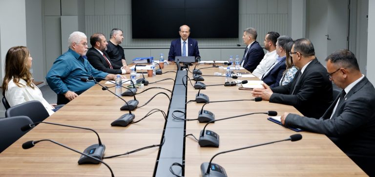 Cumhurbaşkanı Tatar, KKTC Olimpiyat Komitesi heyetini kabul etti