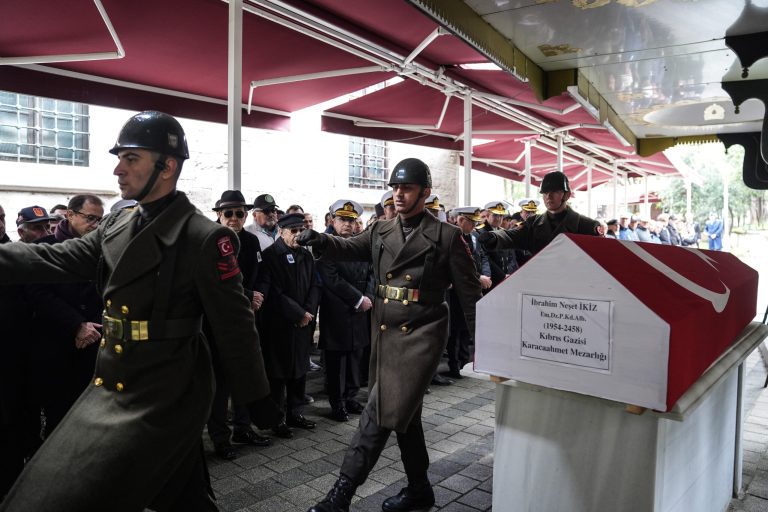 Kıbrıs Barış Harekatı’nın komutanlarından İbrahim Neşet İkiz için cenaze töreni