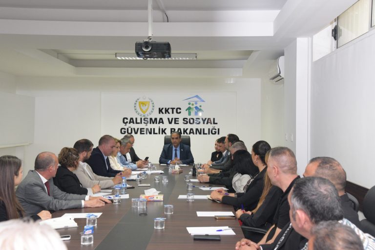 Çalışma ve Sosyal Güvenlik Bakanlığı ile imar izni veren belediyeler arasında iş sağlığı ve güvenliği toplantısı düzenlendi