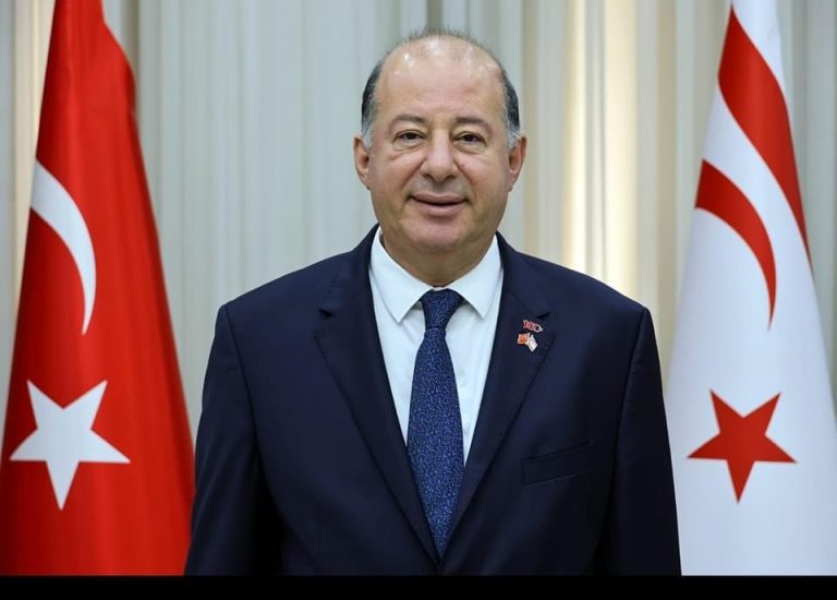 Dinçyürek:Sağlık çalışanlarımız yalnız değildir
