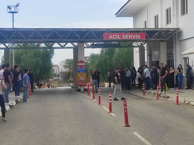 İskele Kaymakamı Toroslu: Devrilen otobüste bulunan öğrenciler sağlık kontrolünden geçiriliyor, hayati tehlikesi olan yok