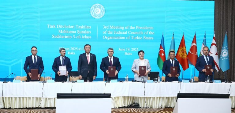 Bakü’de TDT Hakimler Konseyi Başkanları toplantısı; Yüksek Mahkeme Başkanı Özerdağ da katıldı