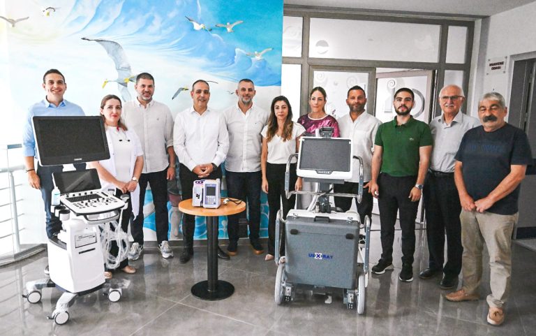 Ülker Lefkoşa Maratonu’nden elde edilen gelirle alınan cihazlar Onkoloji Servisi’ne teslim edildi