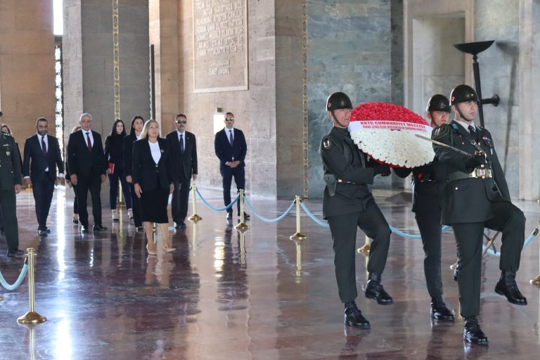 Meclis Komitesi heyetinden Anıtkabir’e ziyaret
