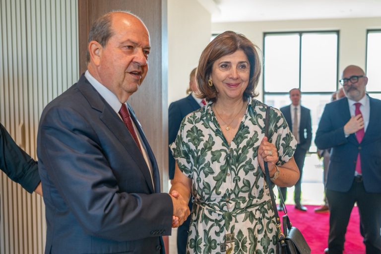 Tatar – Holguin görüşmesi tamamlandı…Holguin: “Müzakerecilerle birlikte bu öğleden sonra ve sanırım çarşamba günü çok sıkı çalışacağız”