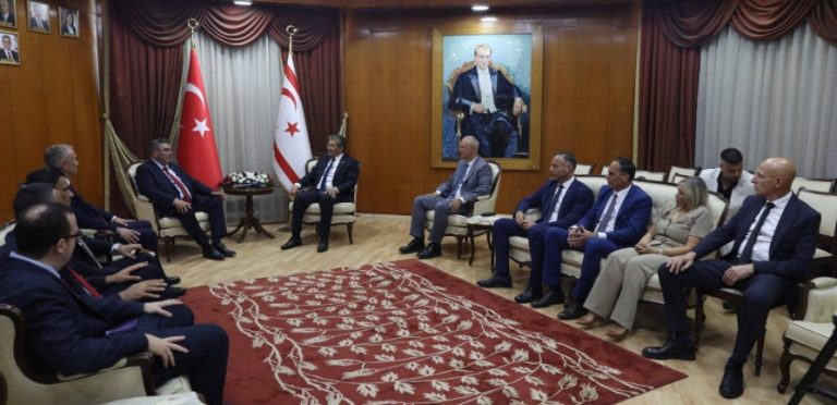 Başbakan Üstel, Bulgaristan Hak ve Özgürlükler Partisi milletvekillerini kabul etti
