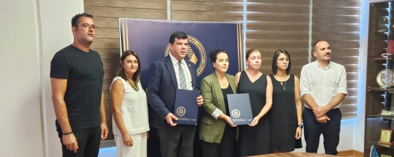 DAÜ ile Şampiyon Melekleri Yaşatma Derneği arasında protokol imzalandı.. 5 öğrenciye eğitim bursu verilecek